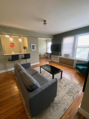 Studio Near Forest Park BJH STL Zoo